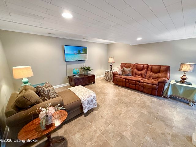 325 Dawson Hill Rd, Taylorsville, KY 40071