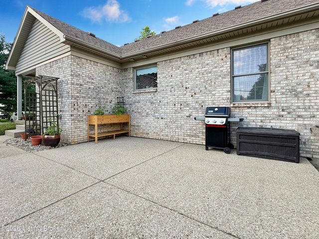 325 Dawson Hill Rd, Taylorsville, KY 40071
