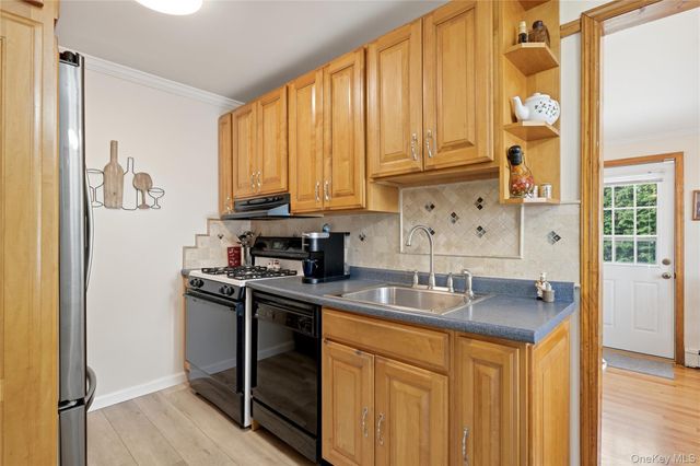 40 Lombardi Place, Amityville, NY 11701