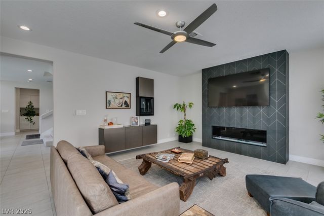 7999 Pinnacle Peak Avenue, Las Vegas, NV 89113