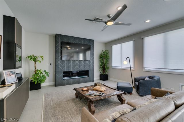 7999 Pinnacle Peak Avenue, Las Vegas, NV 89113