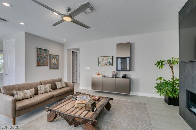 7999 Pinnacle Peak Avenue, Las Vegas, NV 89113