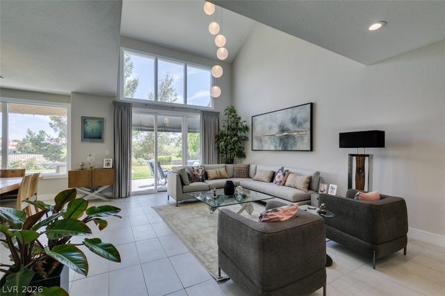 7999 Pinnacle Peak Avenue, Las Vegas, NV 89113