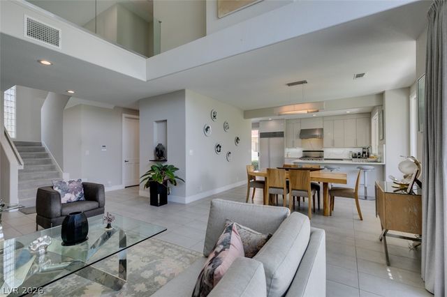 7999 Pinnacle Peak Avenue, Las Vegas, NV 89113