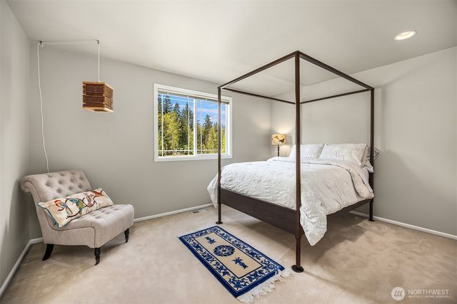 15050 225th Avenue NE, Woodinville, WA 98077
