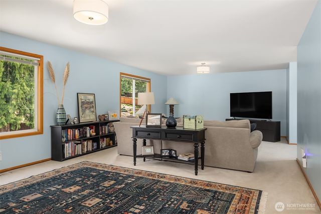 15050 225th Avenue NE, Woodinville, WA 98077