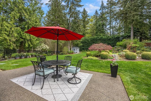 15050 225th Avenue NE, Woodinville, WA 98077