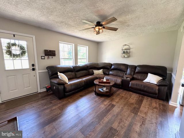 11 N CENTRAL AVE, Sicklerville, NJ 08081