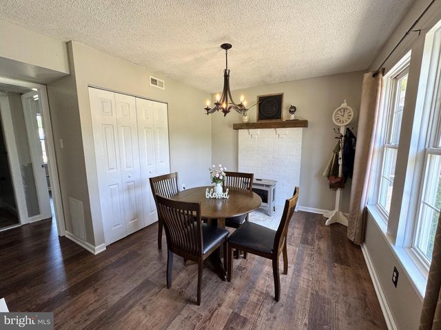 11 N CENTRAL AVE, Sicklerville, NJ 08081