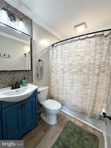 11 N CENTRAL AVE, Sicklerville, NJ 08081