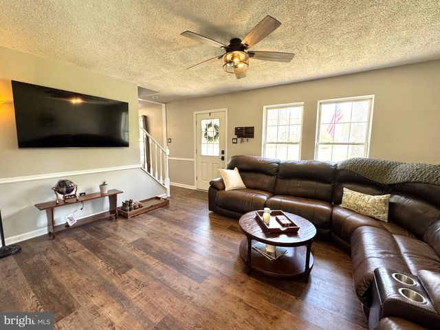 11 N CENTRAL AVE, Sicklerville, NJ 08081