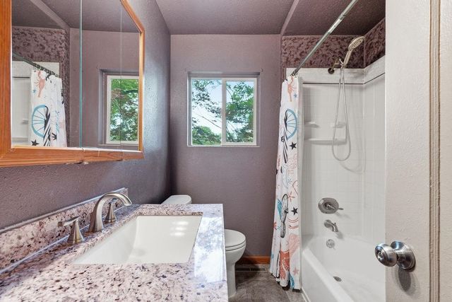 2015 N Vista Rd, Spokane, WA 99212