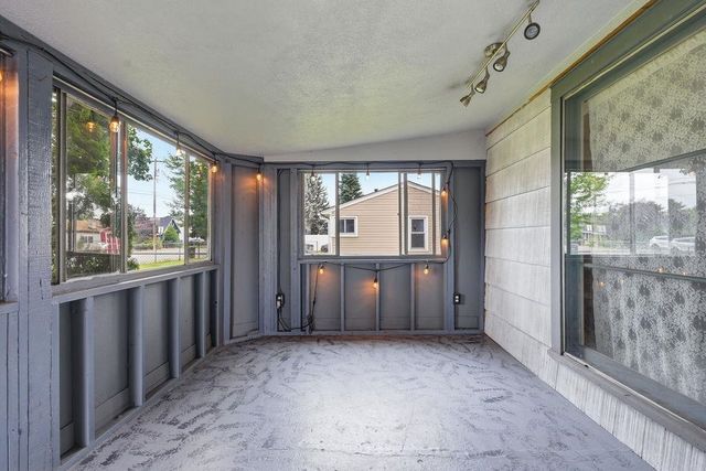 2015 N Vista Rd, Spokane, WA 99212