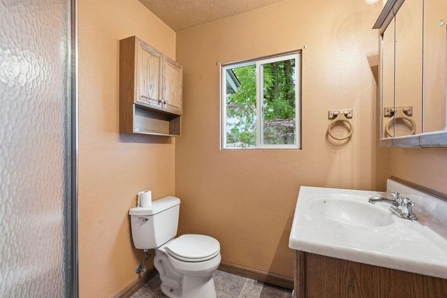 2015 N Vista Rd, Spokane, WA 99212