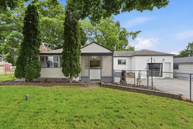 2015 N Vista Rd, Spokane, WA 99212