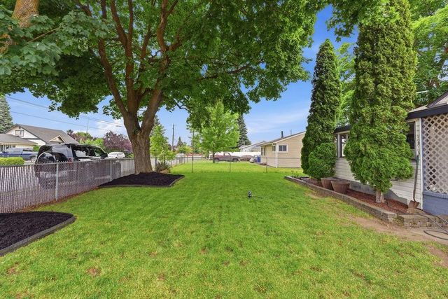 2015 N Vista Rd, Spokane, WA 99212