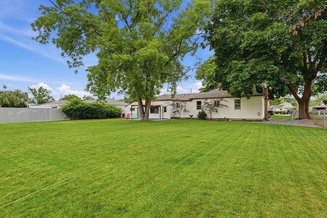 2015 N Vista Rd, Spokane, WA 99212