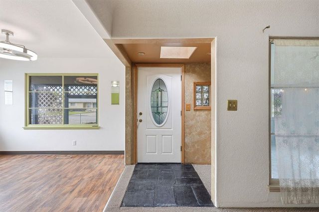 2015 N Vista Rd, Spokane, WA 99212