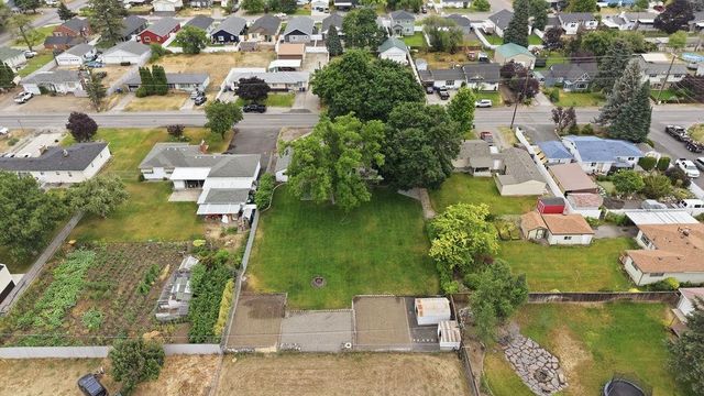 2015 N Vista Rd, Spokane, WA 99212