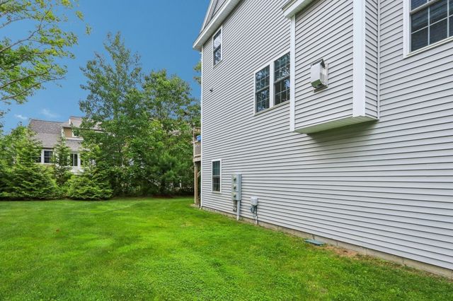 2 Starfish Way A, Salisbury, MA 01952