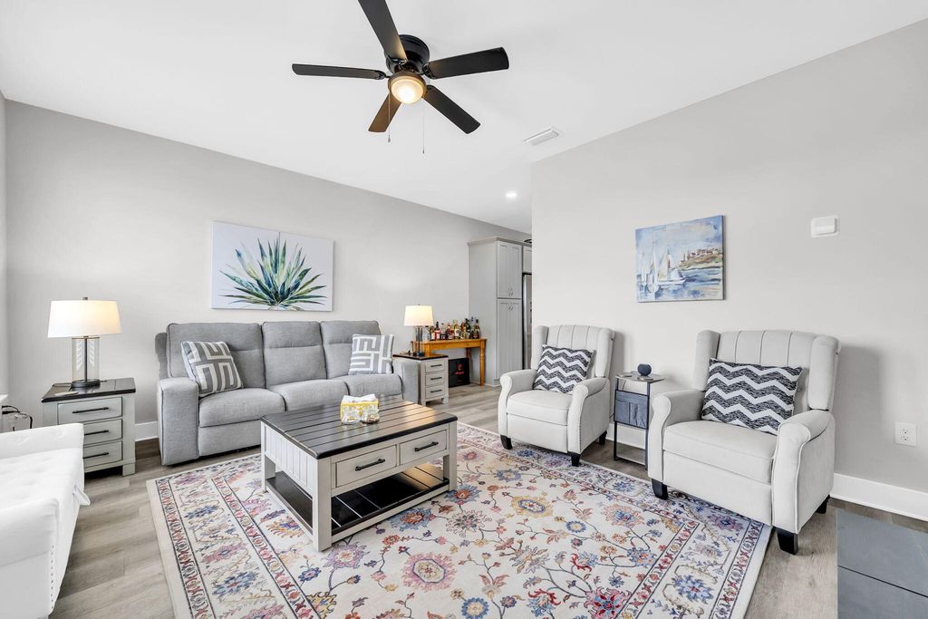 Image 5 of property listing at 108 Penny Lane, Valparaiso, FL 32580