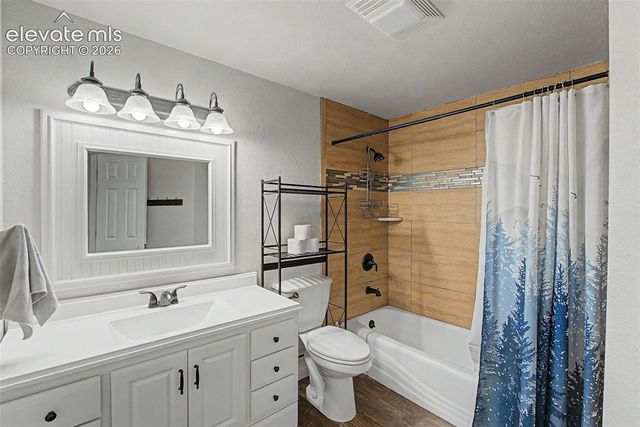 1360 Pawprint Court, Colorado Springs, CO 80921