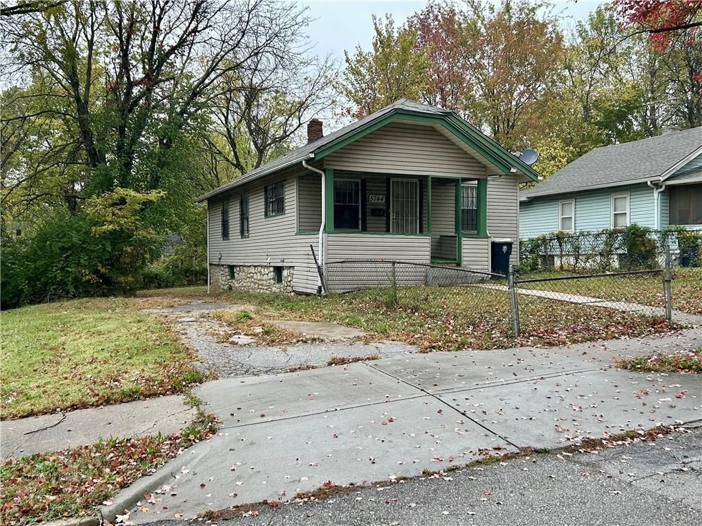 5744 Indiana Avenue, Kansas City, MO 64130