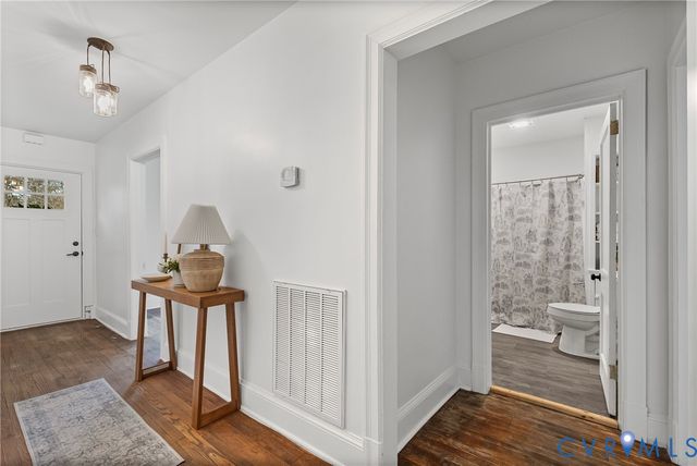 702 Irving St, Farmville, VA 23901