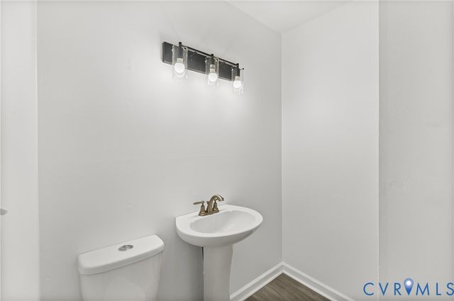 702 Irving St, Farmville, VA 23901