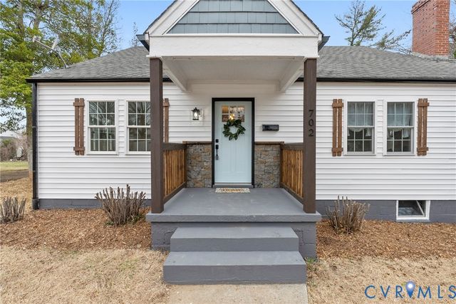 702 Irving St, Farmville, VA 23901