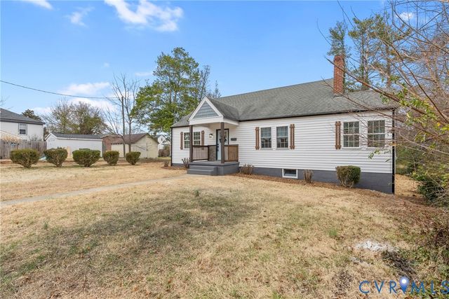 702 Irving St, Farmville, VA 23901