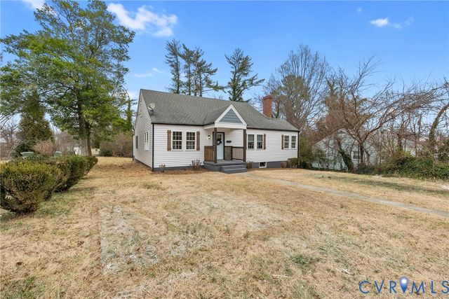 702 Irving St, Farmville, VA 23901