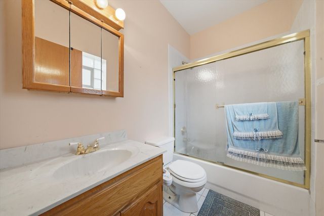 4818 N Sayre Avenue, Chicago, IL 60656