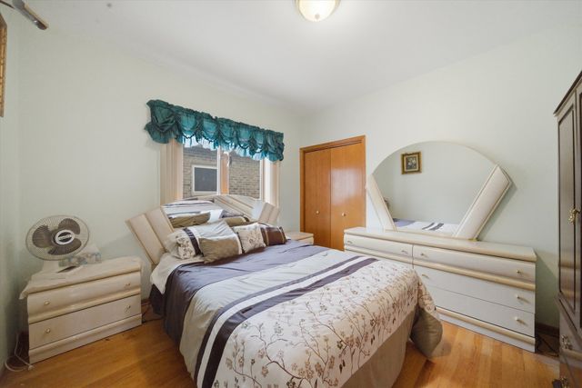 4818 N Sayre Avenue, Chicago, IL 60656