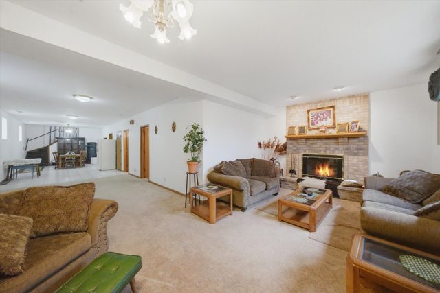4818 N Sayre Avenue, Chicago, IL 60656