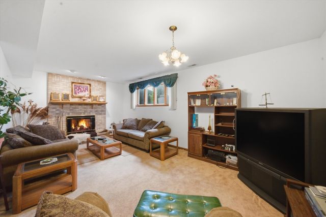 4818 N Sayre Avenue, Chicago, IL 60656