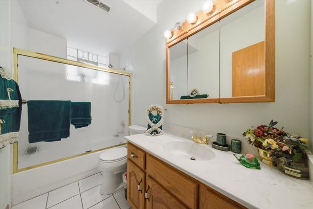 4818 N Sayre Avenue, Chicago, IL 60656