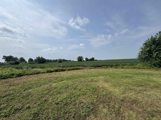 2333 RUNWAY DRIVE, Waupaca, WI 54981