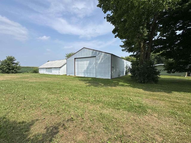 2333 RUNWAY DRIVE, Waupaca, WI 54981