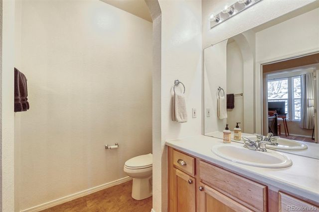 6702 S Winnipeg Circle 104, Aurora, CO 80016