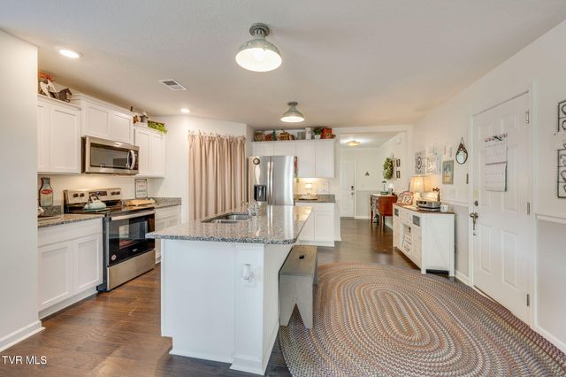 701 Newtons Way, Kingsport, TN 37663