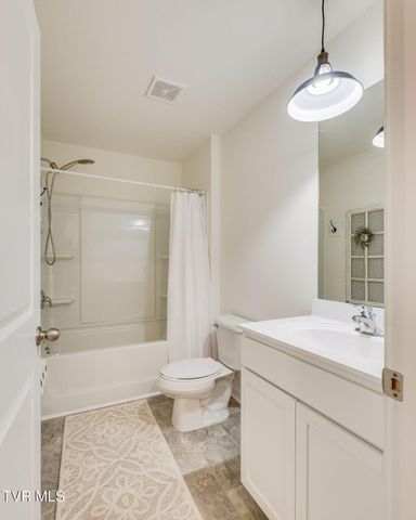 701 Newtons Way, Kingsport, TN 37663