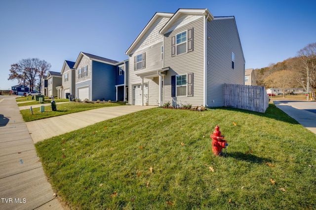 701 Newtons Way, Kingsport, TN 37663