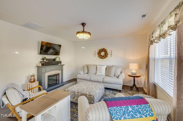 701 Newtons Way, Kingsport, TN 37663