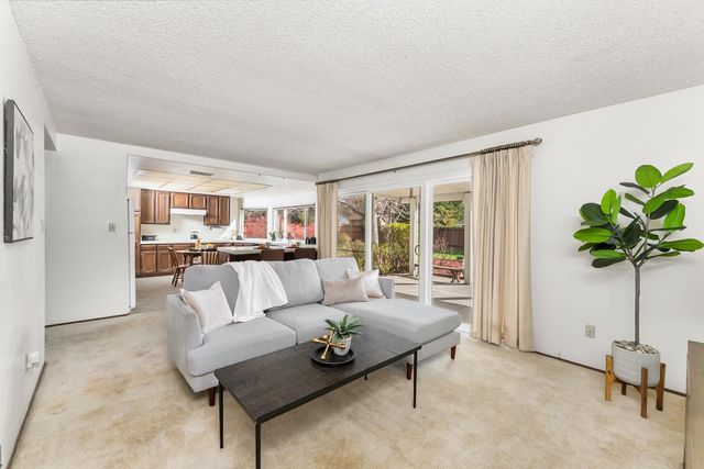 3126 Oxford Rd, Cameron Park, CA 95682