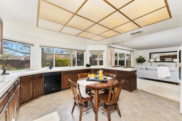 3126 Oxford Rd, Cameron Park, CA 95682