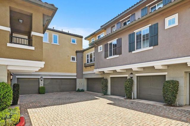 156 Via Montisi, Santee, CA 92071