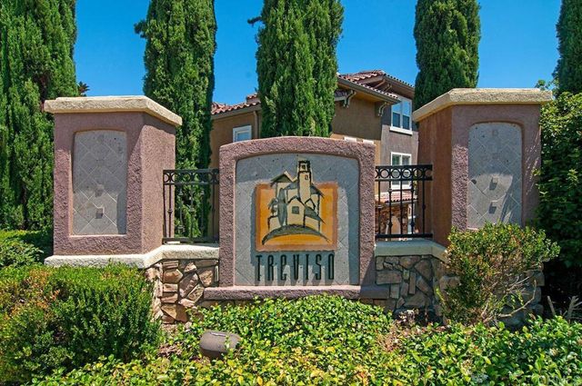 156 Via Montisi, Santee, CA 92071