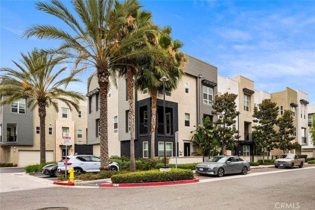 2258 Synergy, Irvine, CA 92614