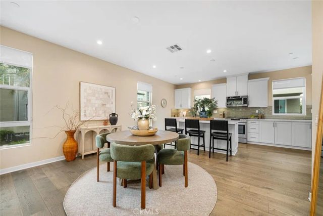 2258 Synergy, Irvine, CA 92614